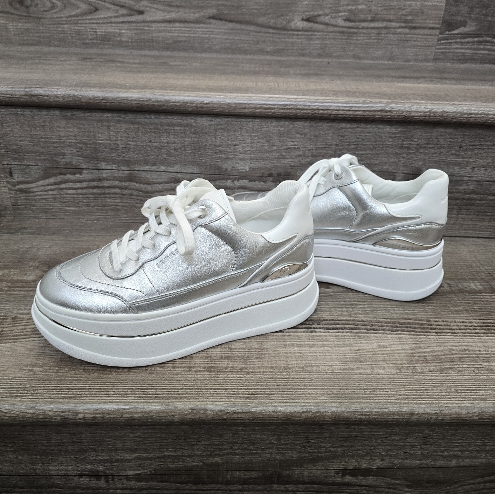 Michael Kors Women's silver and White platform Sneakers size 7.5 - Picture 2 of 9